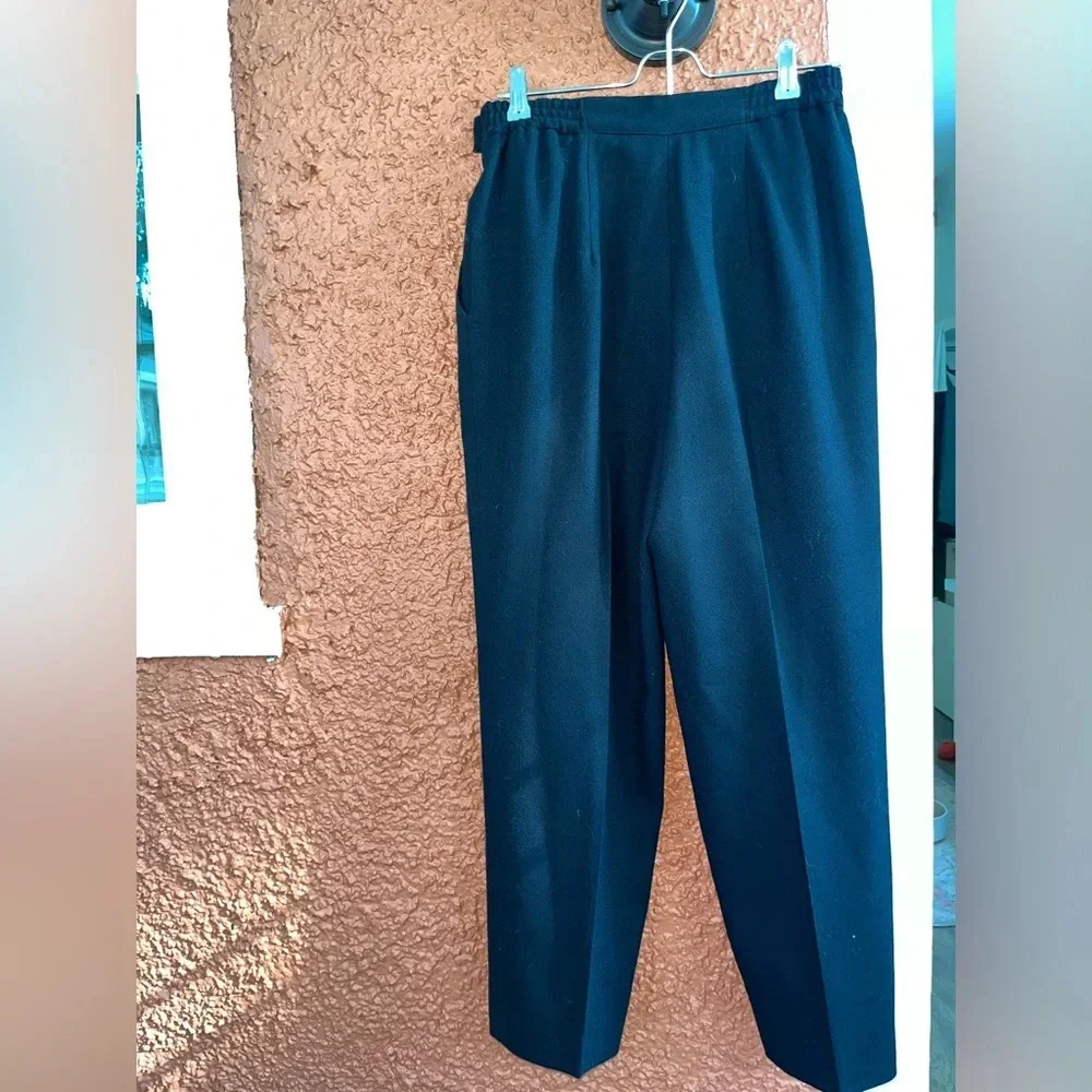 Talbots Women’s Size 8P 100% Wool Black Made in USA Front Pleat Pants Trousers